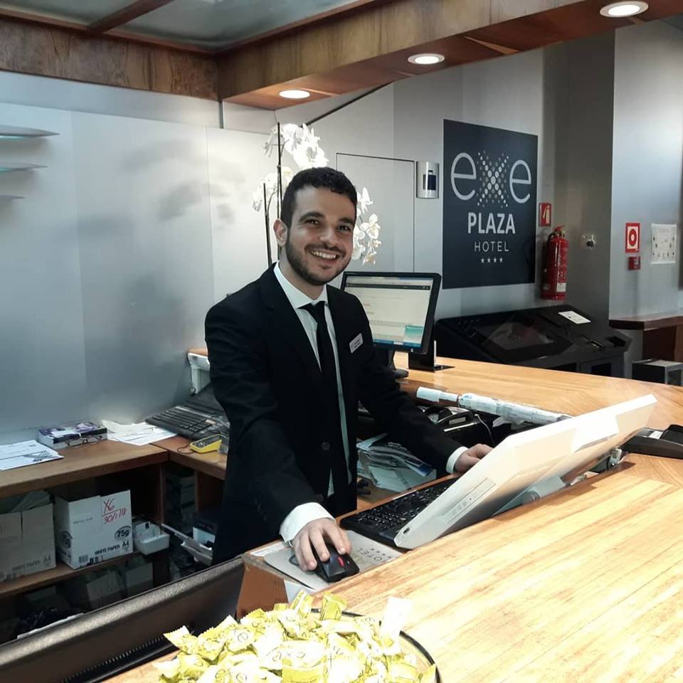 El alumno de 2º TS Gestión alojamientos turísticos dual Massimo en EXE PLAZA
